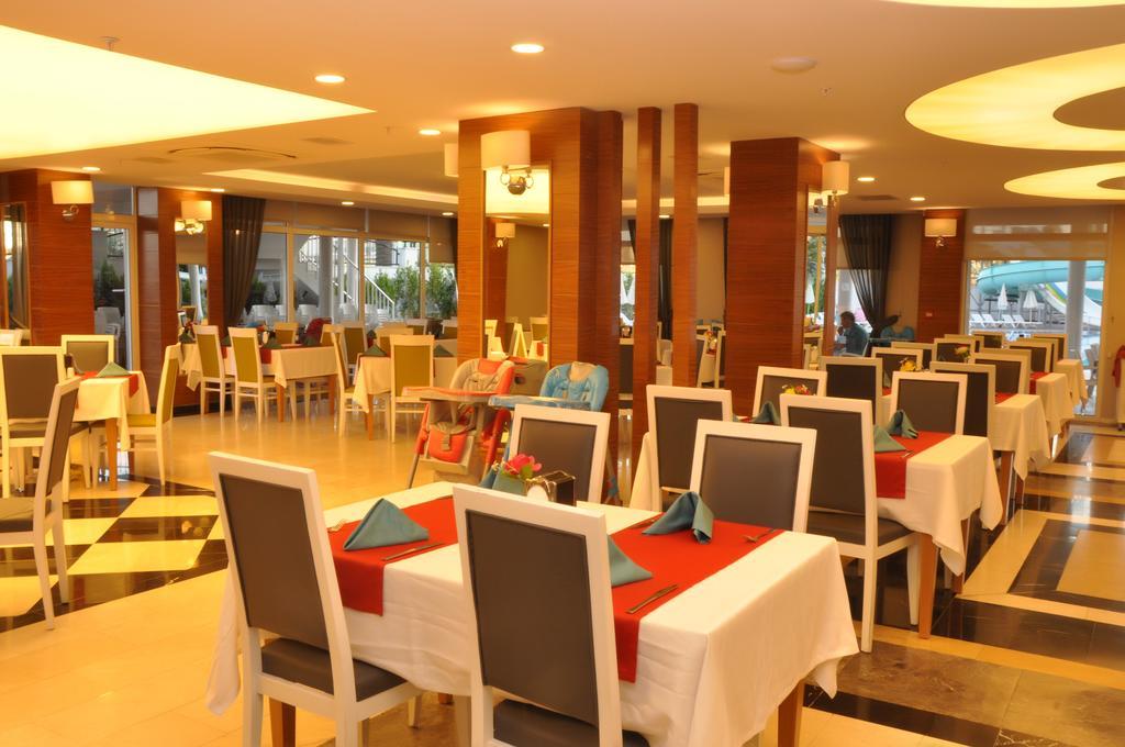 Palm World Side Resort & Spa Exterior foto